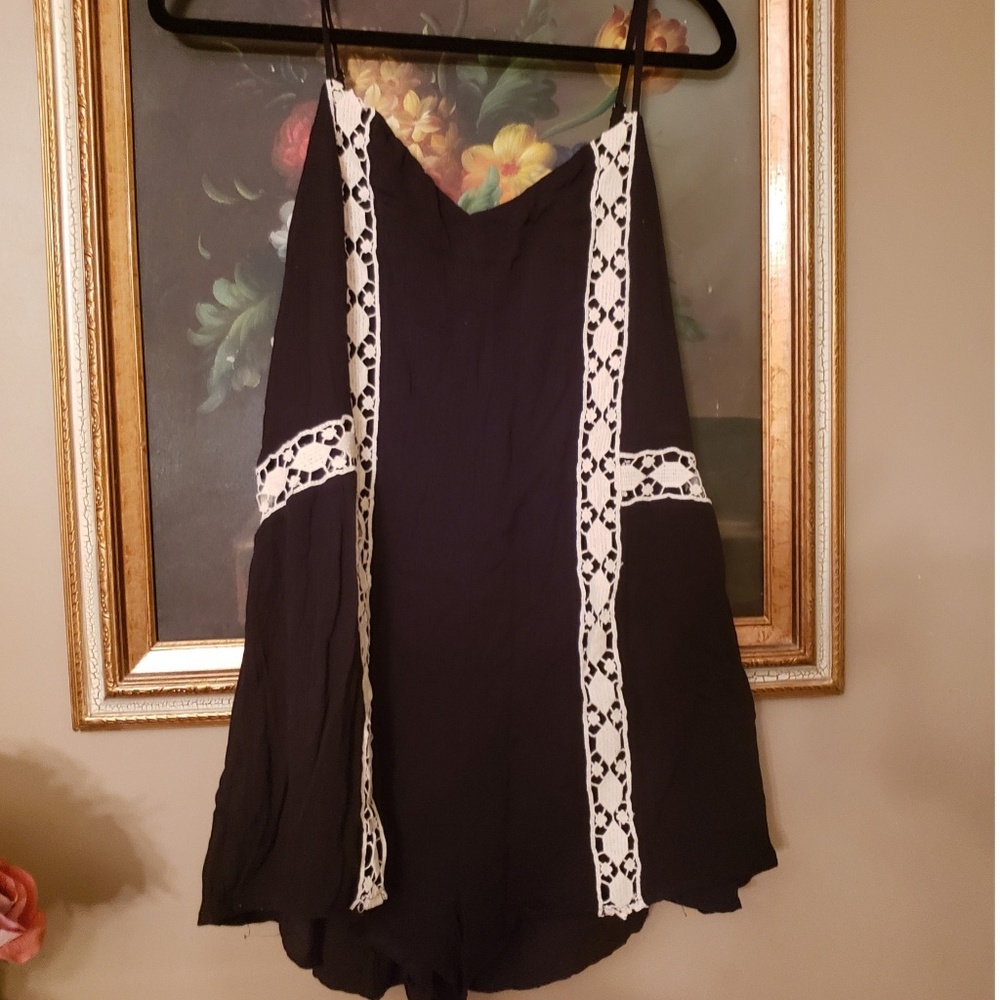 Lush shorts/dress/skorts crochet spaghetti strap romper M - Picture 2 of 9